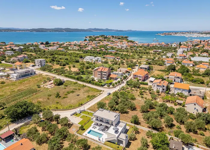 Intrada Zadarvillas * Сукошан